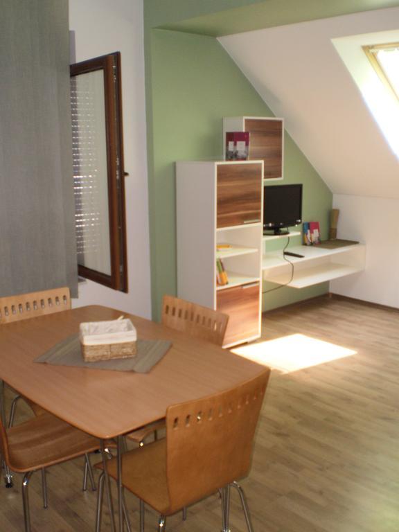 Apartments Petar Pan Krapinske Toplice Δωμάτιο φωτογραφία