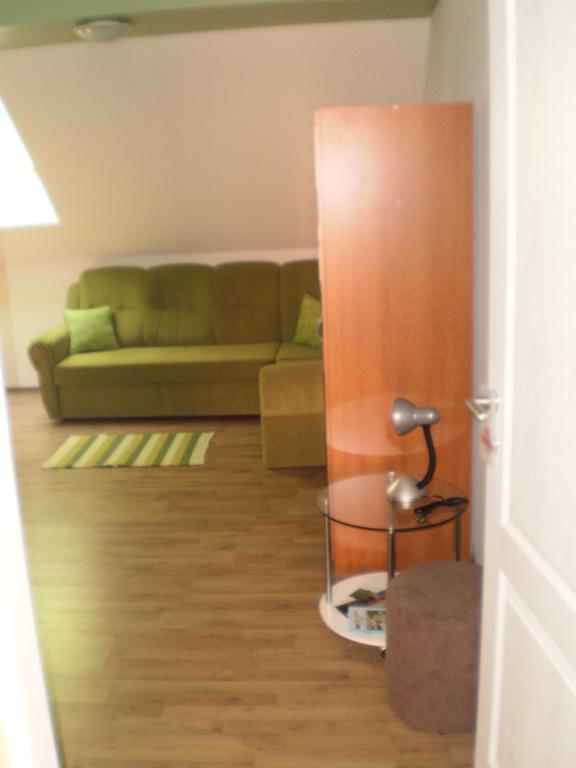 Apartments Petar Pan Krapinske Toplice Δωμάτιο φωτογραφία