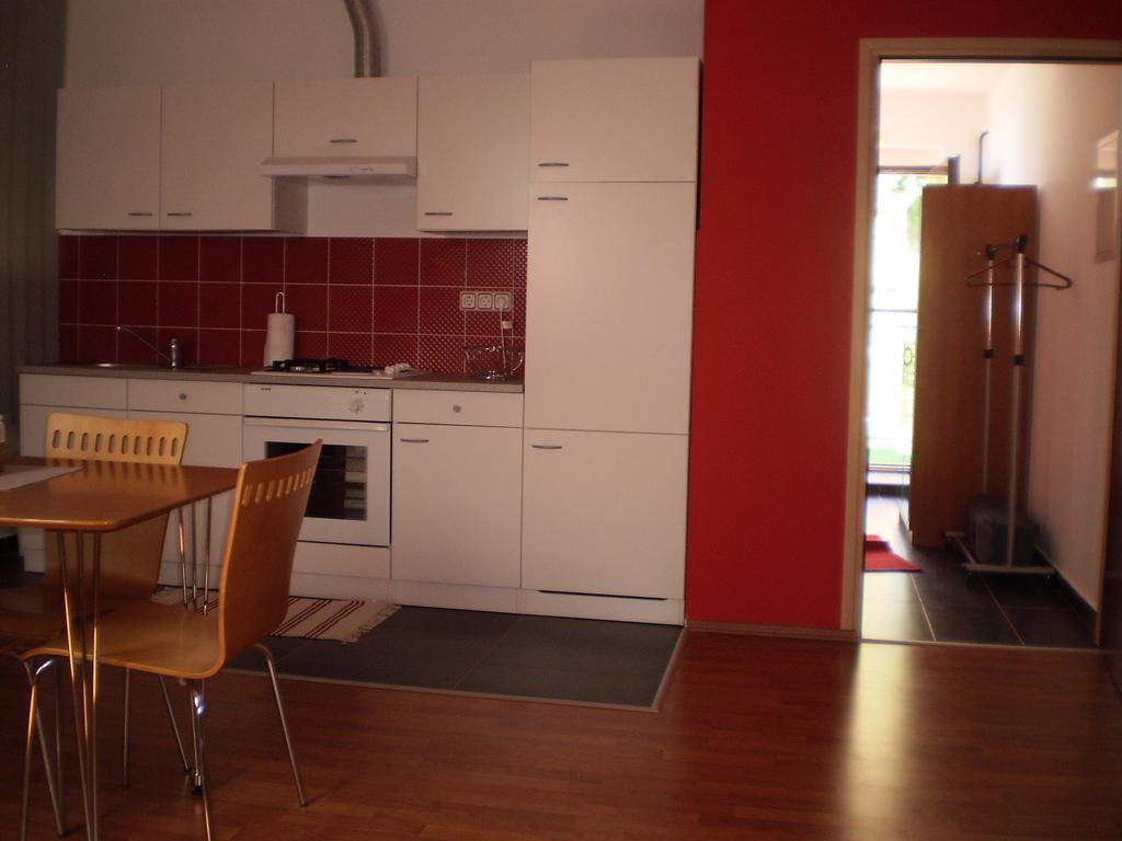 Apartments Petar Pan Krapinske Toplice Δωμάτιο φωτογραφία