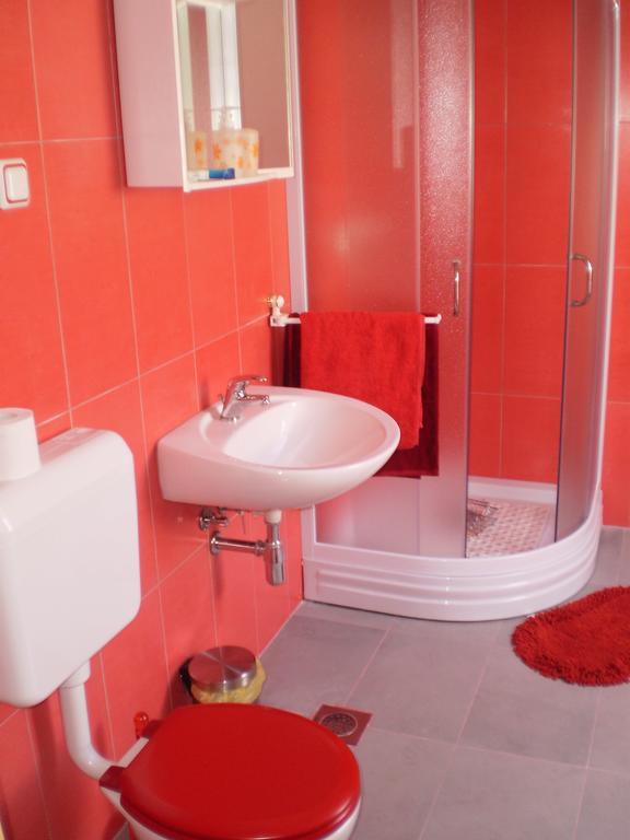 Apartments Petar Pan Krapinske Toplice Δωμάτιο φωτογραφία