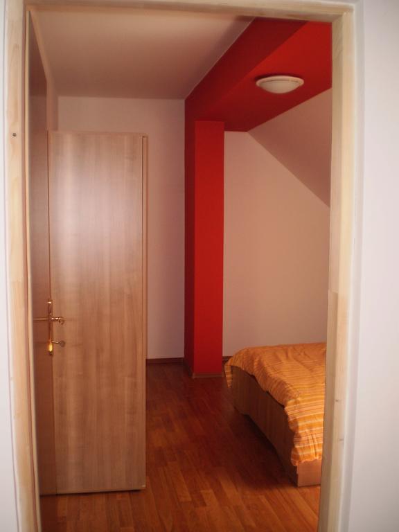 Apartments Petar Pan Krapinske Toplice Δωμάτιο φωτογραφία
