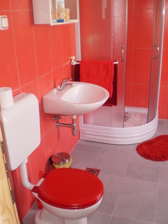 Apartments Petar Pan Krapinske Toplice Δωμάτιο φωτογραφία